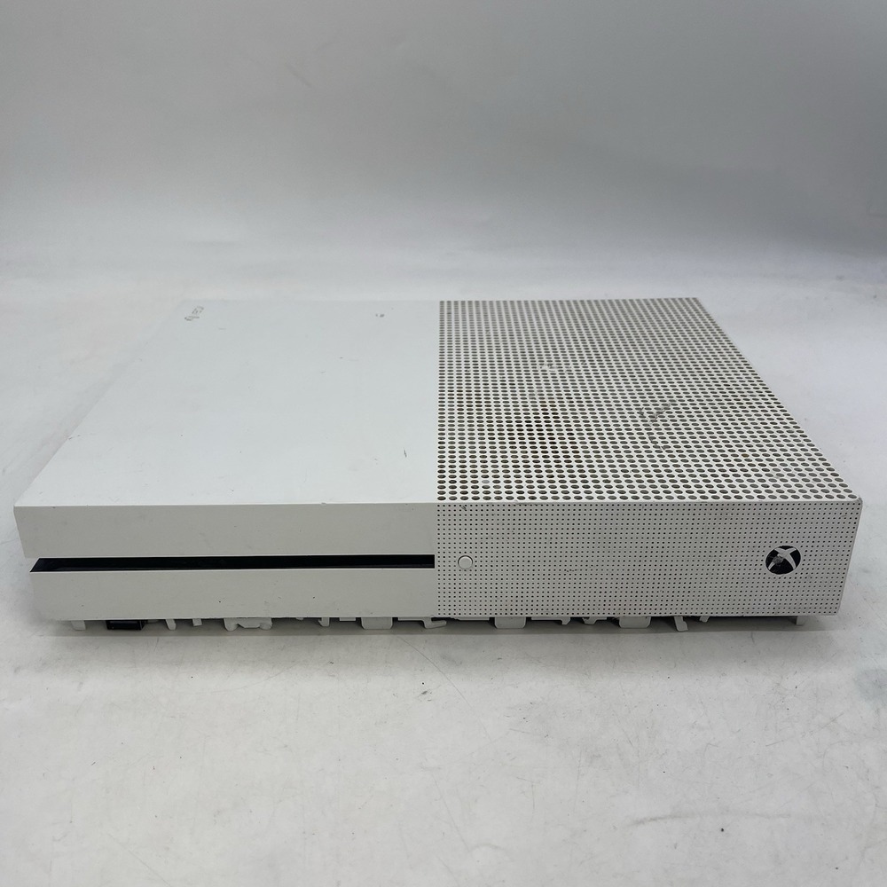 Microsoft Xbox One S 1681 *FOR PARTS AS IS* See Pictures Doesnt Turn On